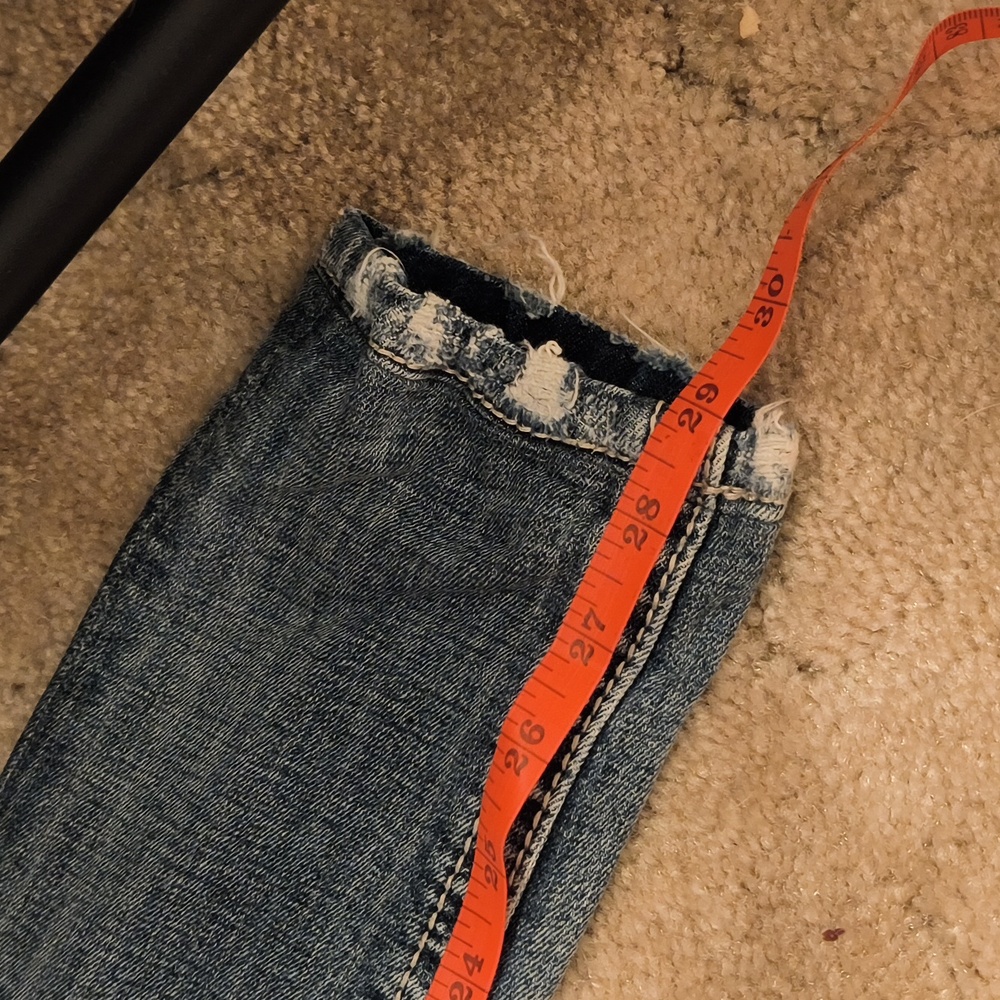 Miss Me Distressed Women's Jeans - Picture 10 of 11